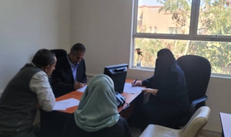 لجان مركز التطوير وضمان الجودة تقيّم أداء برامج الدراسات العليا لمركز الهجرة واللاجئين والنازحين