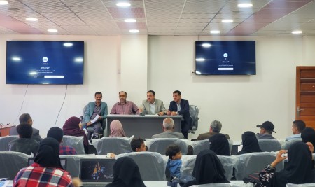 استمرار فعاليات مناقشة مشاريع التخرج لطلبة الجرافيكس في مركز الحاسب الآلي