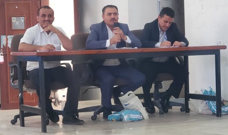 اختتام فعاليات مناقشة مشاريع التخرج لطلبة الجرافيكس في مركز الحاسب الآلي بجامعة صنعاء