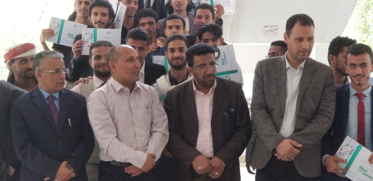 برامج تدريبية لخريجين الكلية بالشراكة مع مؤسسة إنجاز