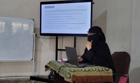 A Seminar on MA Research Proposal in Translation Presented by Hamas Mohammed Abdo Qasim Al-Qadri
