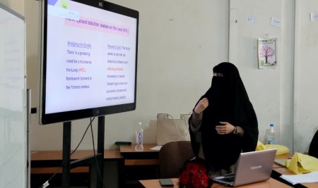CCTLT Seminar Discusses MA Research Proposal on AI Translation Accuracy and Ethical ‎Risks