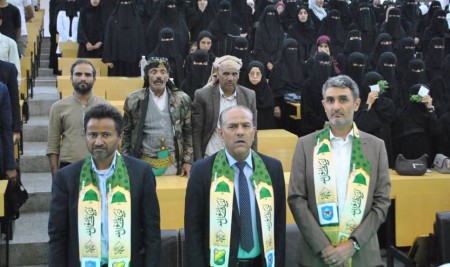 كلية طب الأسنان بجامعة صنعاء تُحيي ذكرى المولد النبوي الشريف وتستقبل الطلبة المستجدين وتكرّم الطلاب المتفوقين
