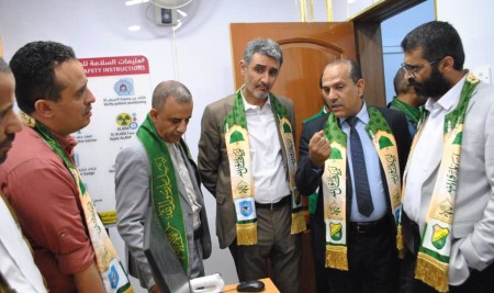 رئيس الجامعة يتفقد وحدة الأشعة السينية الحديثة ومشروع العيادات التعليمية بكلية طب الأسنان .