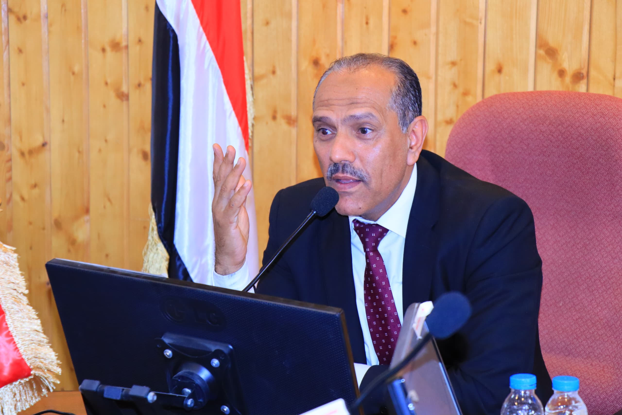 رئيس الجامعة يرأس اجتماع مجلس إدارة مركز القلب والقسطرة بمستشفى الكويت الجامعي ويؤكد دعم الجامعة لتطويره رئيس الجامعة يرأس اجتماع مجلس إدارة مركز القلب والقسطرة بمستشفى الكويت الجامعي ويؤكد دعم الجامعة لتطويره