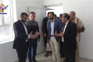 رئيس جامعة صنعاء يفتتح خمسة معامل حديثة واستراحة الطالبات بكلية الحاسوب2 رئيس جامعة صنعاء يفتتح خمسة معامل حديثة واستراحة الطالبات بكلية الحاسوب2