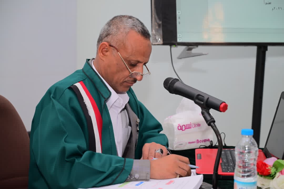 الدكتوراه للباحث عبد الخالق محمد احمد الجنيد في الدراسات السكانية