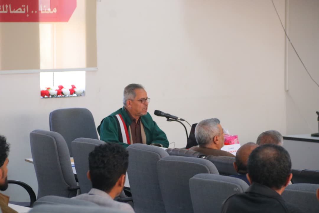 الماجستير للباحث عبدالله حسن محمد الحمران من كلية التجارة والاقتصاد