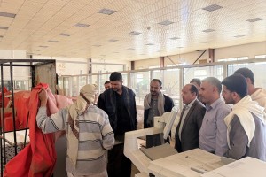 رئيس جامعة صنعاء يتفقد دار الجامعة للطباعة والنشر ويؤكد أهمية طباعة الكتاب الجامعي رئيس جامعة صنعاء يتفقد دار الجامعة للطباعة والنشر ويؤكد أهمية طباعة الكتاب الجامعي