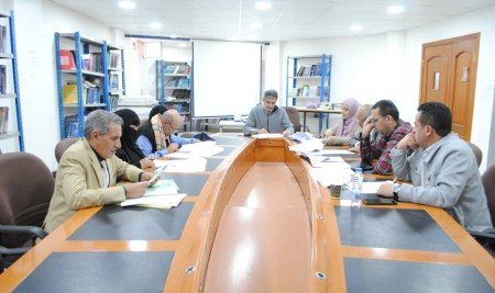 مجلس كلية طب الأسنان بجامعة صنعاء يعقد اجتماعه الدوري لمناقشة أوضاع الطلاب وتطوير العملية الأكاديمية