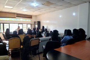 زيارة ميدانية لطلبة المستوى الثالث إلى مركز الترجمة وتعليم اللغات – صورة1