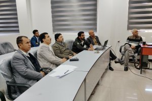 مساعد رئيس جامعة صنعاء يتابع تطوير وتحديث المنصات الرقمية لكلية اللغات – صورة1