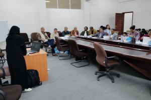 عالية عبدالقوي سفيان الشرفي – مناقشة خطة رسالة الماجستير – صورة1