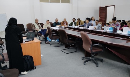 قسم الترجمة بكلية اللغات بجامعة صنعاء يناقش خطة رسالة الماجستير للباحثة عالية عبدالقوي سفيان الشرفي