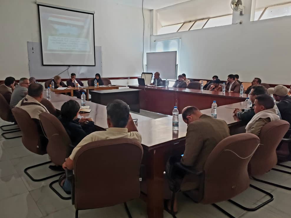 قسم العلوم السياسية يعقد سمنارين علميين لمناقشة خطط دكتوراه وماجستير