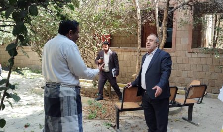 *عمادة كلية الشريعة والقانون بجامعة صنعاء تنفذ أعمال صيانة شاملة لمرافق الكلية*