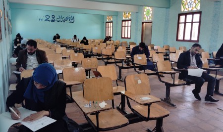 كلية الإعلام تختتم اختبارات الفصل الدراسي الأول لطلبة الدراسات العليا