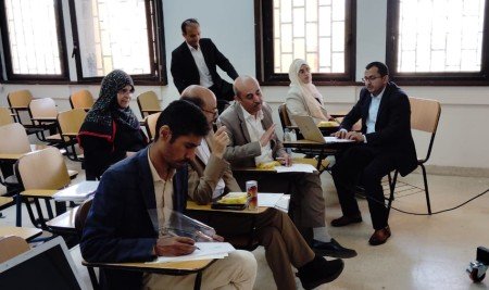 ​انعقاد اجتماع لجنة الرصانة بكلية الصيدلة – جامعة صنعاء – لإقرار عناوين أطروحة دكتوراه ورسائل ماجستير