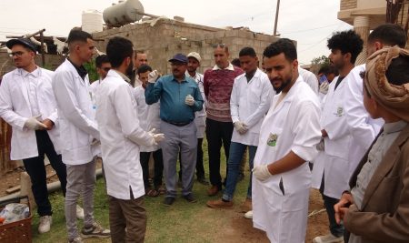 كلية الطب البيطري تدشن مخيم طبي بيطري في مديرية بني الحارث