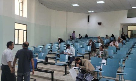 مركز الإرشاد التربوي والنفسي يُدشّن اختبارات الفصل الدراسي الثاني للدفعة الثانية في برامج الماجستير