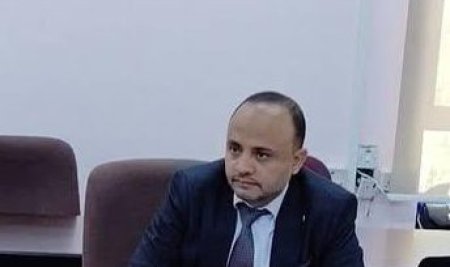 الباحث/ طارق على حمود النهمي يناقش خطة أُطروحة الدكتوراة