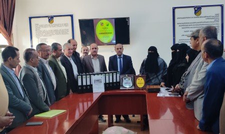 رئيس الجامعة يؤكد دعم مسارات الجودة… وكلية التربية بخولان تحصل على الاعتماد الذهبي المؤسسي