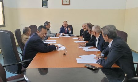 اللجنة العلمية بمركز الدراسات السياسية والاستراتيجية تعقد اجتماعها لإقرار خطة الفصل الدراسي الثاني