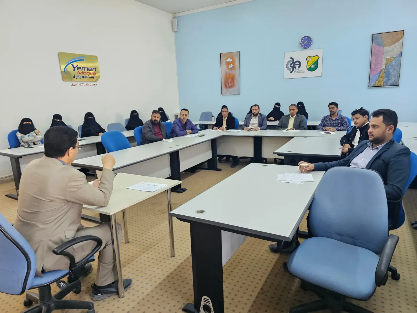 الاجتماع الدوري لمسؤولي المواقع بجامعة صنعاء يؤكد جاهزية الإعلام الرقمي للعام الجامعي القادم