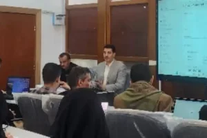 افتتاح-الدورة-التدريبية-الثانية-لتعزيز-كفاءة-مسؤولي-المواقع-الإلكترونية-بجامعة-صنعاء٢