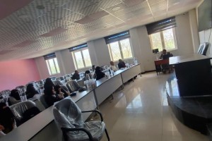 قسم اللغة العربية يناقش أبحاث تخرج الدفعة العاشرة – صورة1