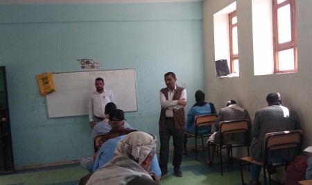 Sana’a University Sharia and Law Secretary-General Launches Student Exams at Central Prison