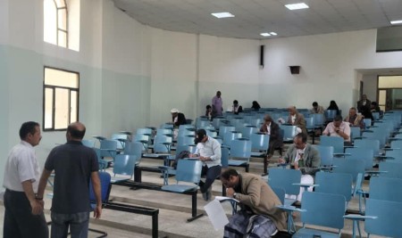 مركز الإرشاد التربوي والنفسي يُدشّن اختبارات الفصل الدراسي الثاني للدفعة الثانية في برامج الماجستير