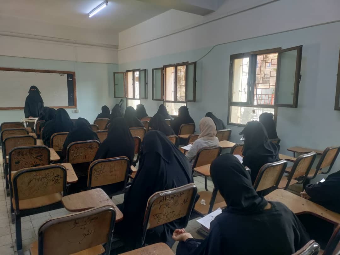 بدء الاختبارات النصفية لطلاب المستوى الثاني بقسم الخدمة الاجتماعية