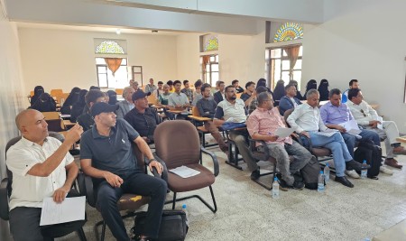 كلية التربية الرياضية بجامعة صنعاء تنظم السمنار العام الأول لمناقشة خطط مشاريع التخرج لطلبة المستوى الرابع