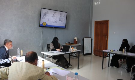 IMG_8492 مركز أبحاث التنمية الشاملة يناقش خطة أطروحة الدكتوراة للباحثة أسماء الهمداني