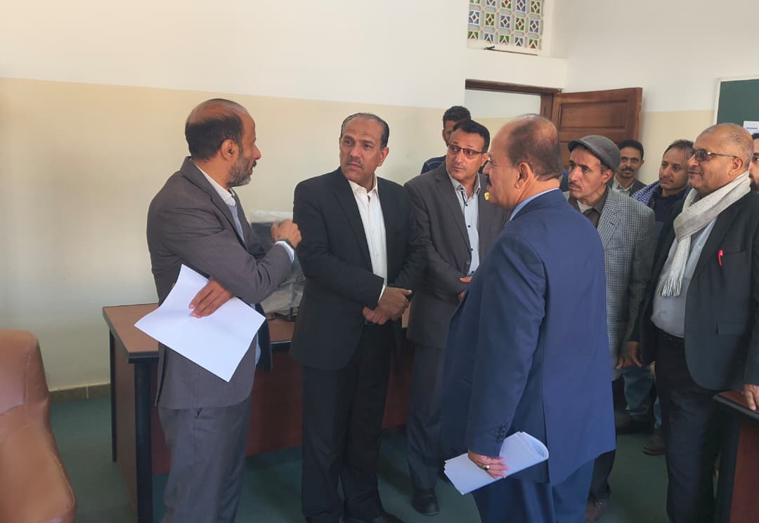 رئيس الجامعة يتفقد مجمع المراكز العلمية والبحثية بالجامعة.