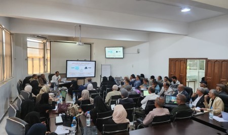 مركز المياه والبيئة ينظم جلسة تدريبية حول توظيف الذكاء الاصطناعي في الدراسات العليا