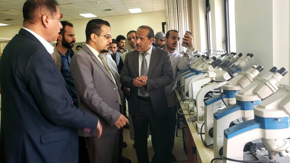 رئيس الجامعة يتفقد كلية الطب ويوجّه بحزمة إجراءات لتسريع استيفاء متطلبات الاعتماد الدولي (wfme)