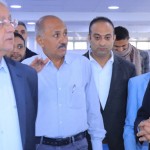 رئيس جامعة صنعاء والمدير التنفيذي لشركة يمن موبايل يتفقدان سير الأداء في أكبر مركز امتحاني على مستوى اليمن11