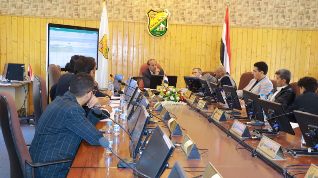 اللجنة المشتركة بين جامعة صنعاء ووزارة الخدمة المدنية تبدأ أعمالها لتحديث البيانات وتحديد الاحتياجات الأكاديمية