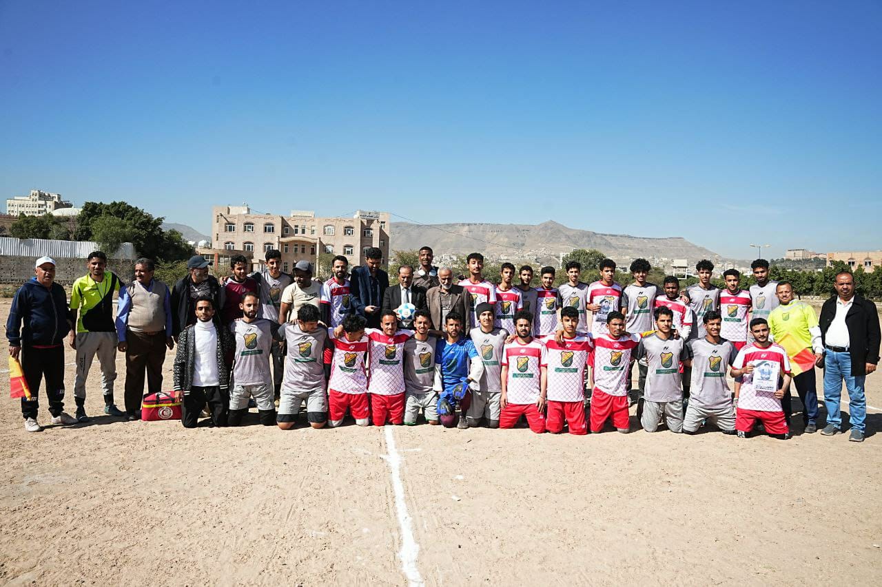 جامعة صنعاء تُطلق منافسات دوري “الشهيد الغماري” لكرة القدم بمشاركة 17 كلية٣