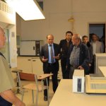 رئيس جامعة صنعاء يطلع على جاهزية المختبر المركزي للبحث العلمي وخدمة المجتمع بكلية الزراعة١