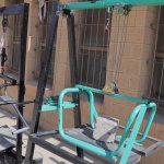 رئيس الجامعة يطّلع على تشغيل بنش النيوماتيك خلال زيارته التفقدية لكلية الهندسة ٦