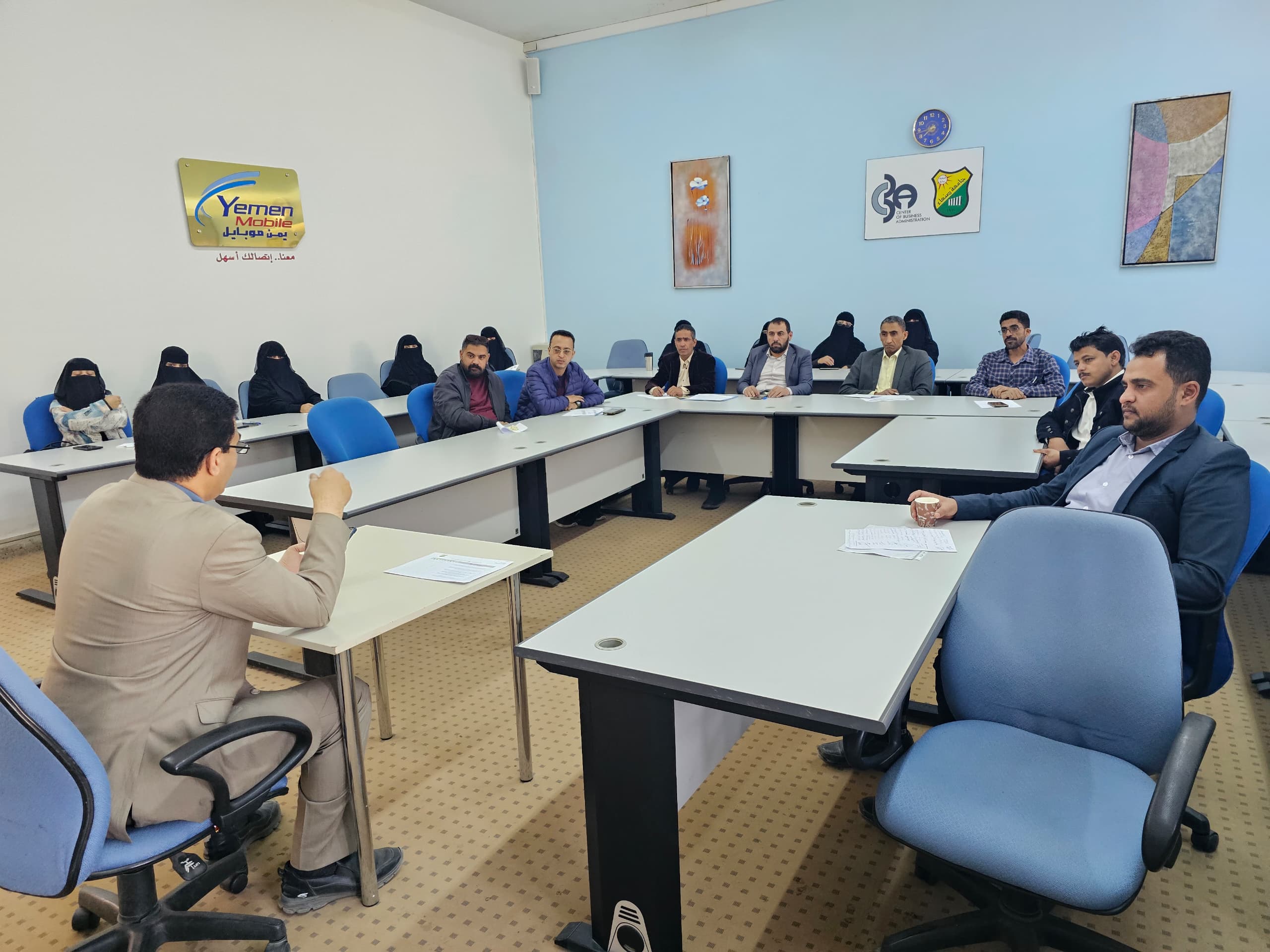 الاجتماع الدوري لمسؤولي المواقع بجامعة صنعاء يؤكد جاهزية الإعلام الرقمي للعام الجامعي القادم