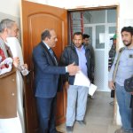 رئيس الجامعة يتفقد استكمال تجهيز موقع الأشعة السِّنية الرقمية الحديثة بكلية طب الأسنان5